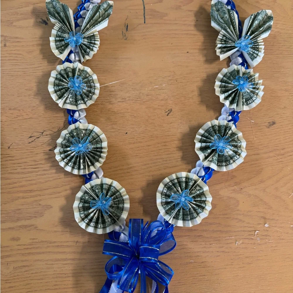 Money leis